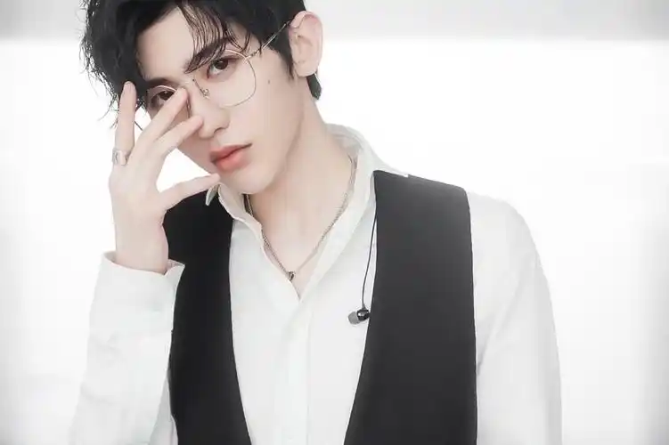 蔡徐坤 - 堆糖,美图壁纸兴趣社区