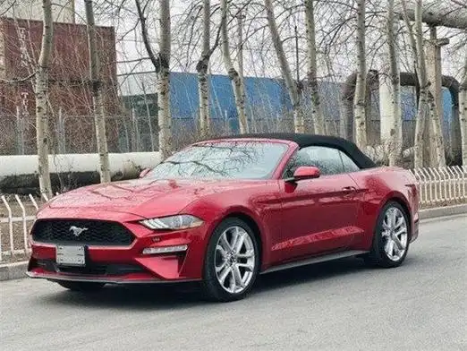 2023款福特野马敞篷跑车现车到店优惠中