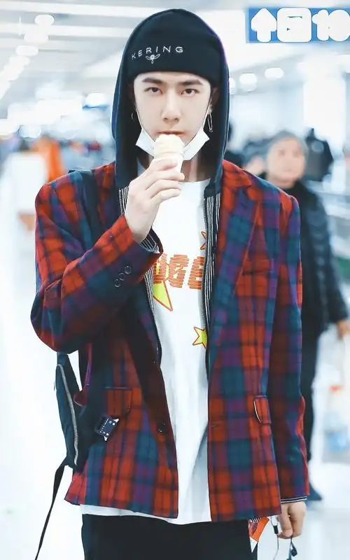 王一博机场照 - 堆糖,美图壁纸兴趣社区