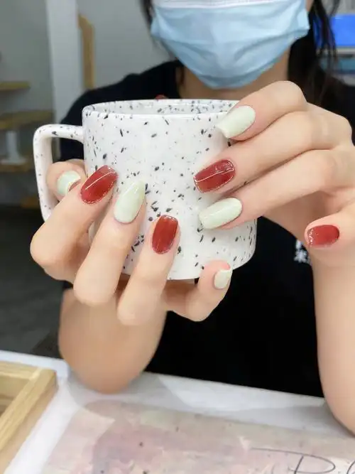 秋天这个颜色的美甲yyds