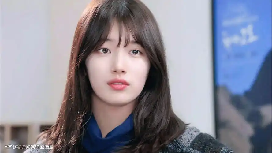 裴秀智任意依恋唯美剧照图片桌面壁纸