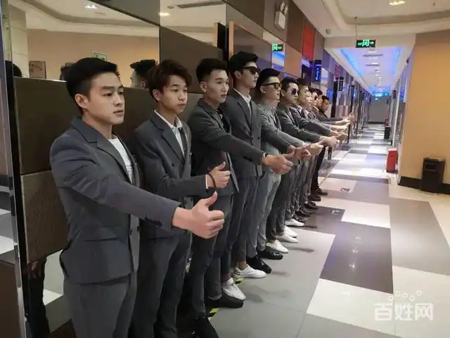 贵阳哪里有男模.贵阳云岩区男模好帅会玩