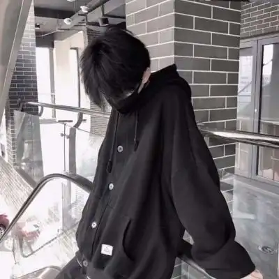 宋知意/ins优质成熟真人高冷男头_男生头像_我要个性网