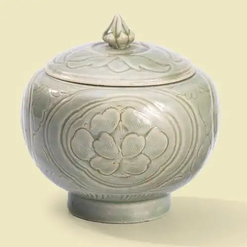 北宋越窑刻花牡丹纹盖罐