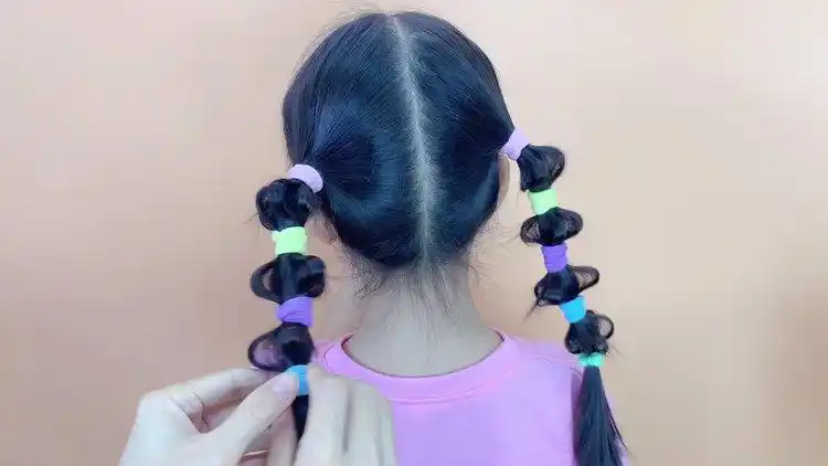 儿童双马尾灯笼辫怎么扎?教你这样扎,简单易学又好看