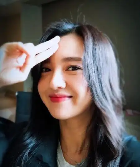 跟黄渤搭档过的女明星,跟黄渤合作过的漂亮女星很多