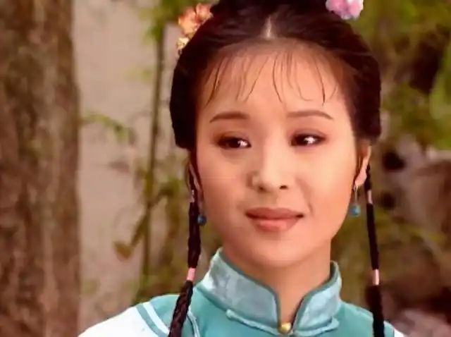 《康熙王朝》最美演员,演技颜值齐飞却不温不火,如今销声匿迹