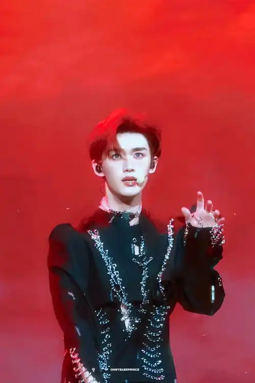 丁程鑫舞台造型爆改ladygaga##丁程鑫叁重楼暨出道四周年演唱会