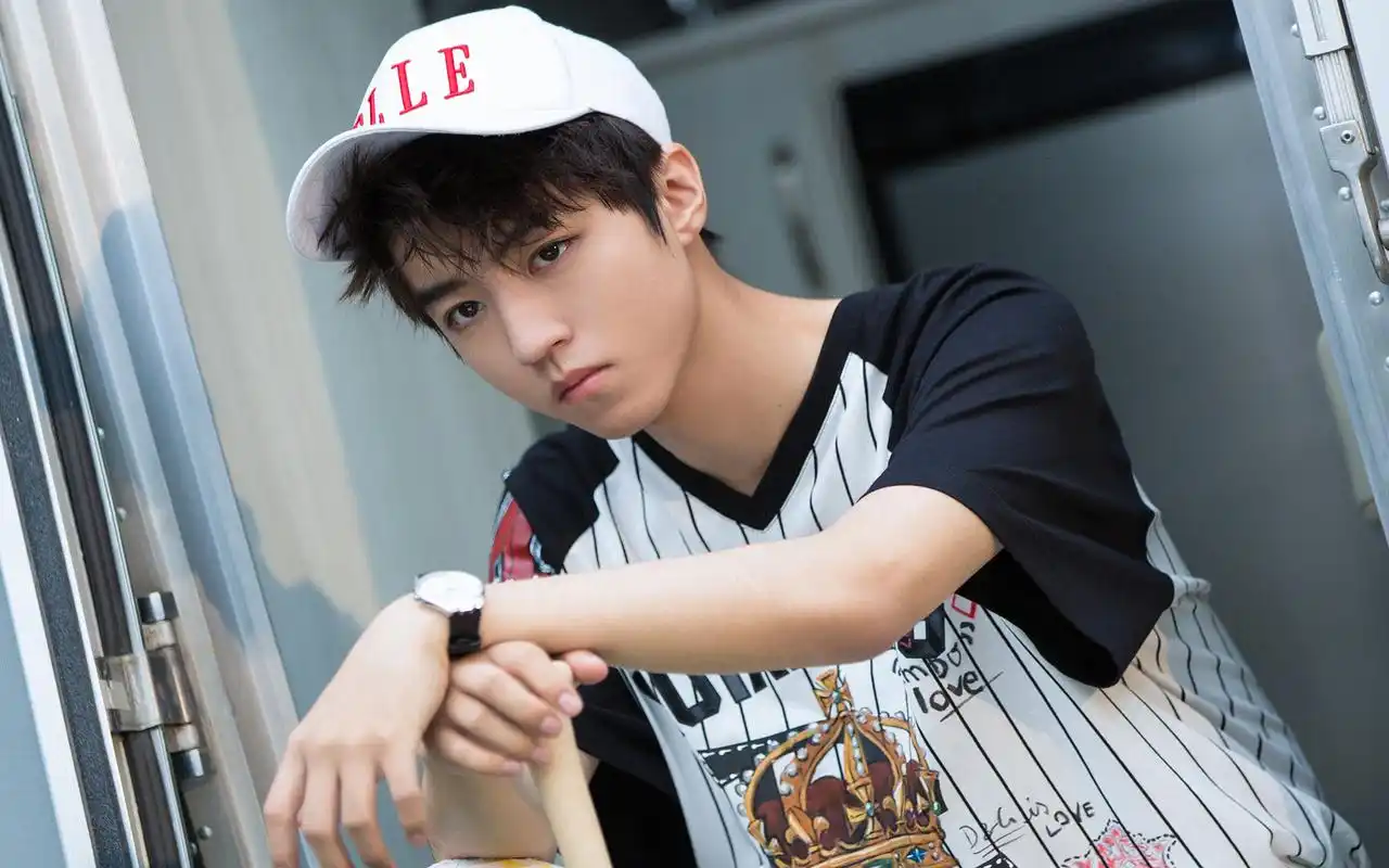 tfboys王俊凯最新写真图片壁纸