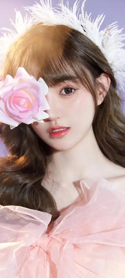 粉色裙子唯美高清美女手机壁纸