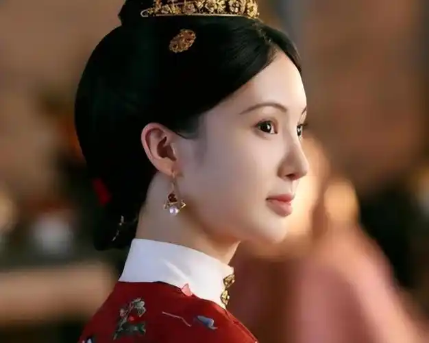 金晨12年前原来长这样天庭饱满地阁方圆和现在完全不像一人