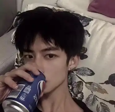 抖音最火的霸气高冷男生头像