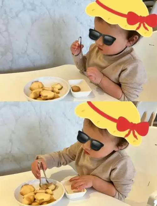 昆凌分享小女儿干家务正面照,标志性翘唇简直就是周杰伦翻版