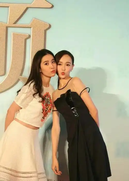 神仙姐姐刘亦菲和女明星合照|打卡_网易订阅