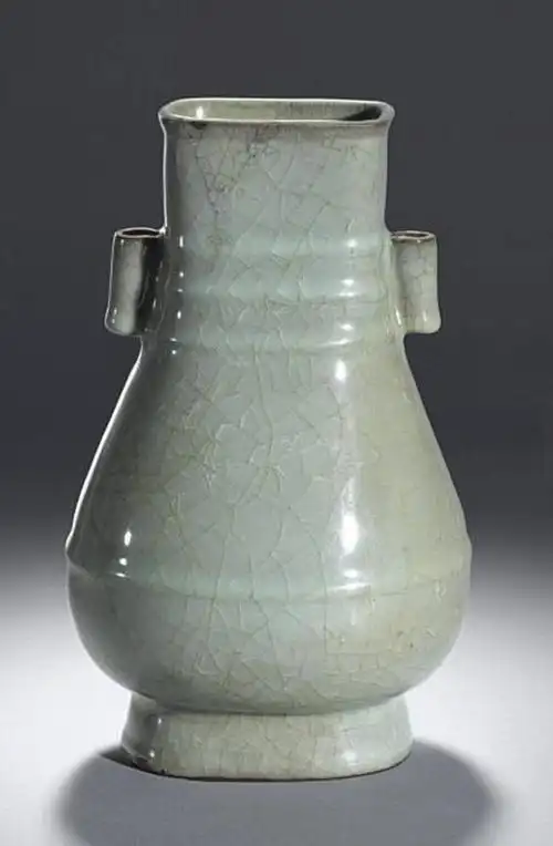 南宋官窑青瓷尊     (责编