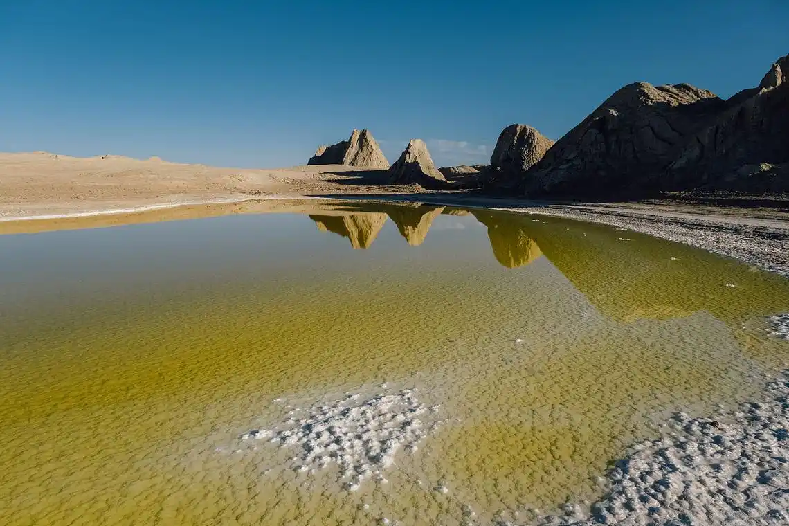 青海俄博梁硫磺湖,邂逅爱情的地方,这里的美与众不同!