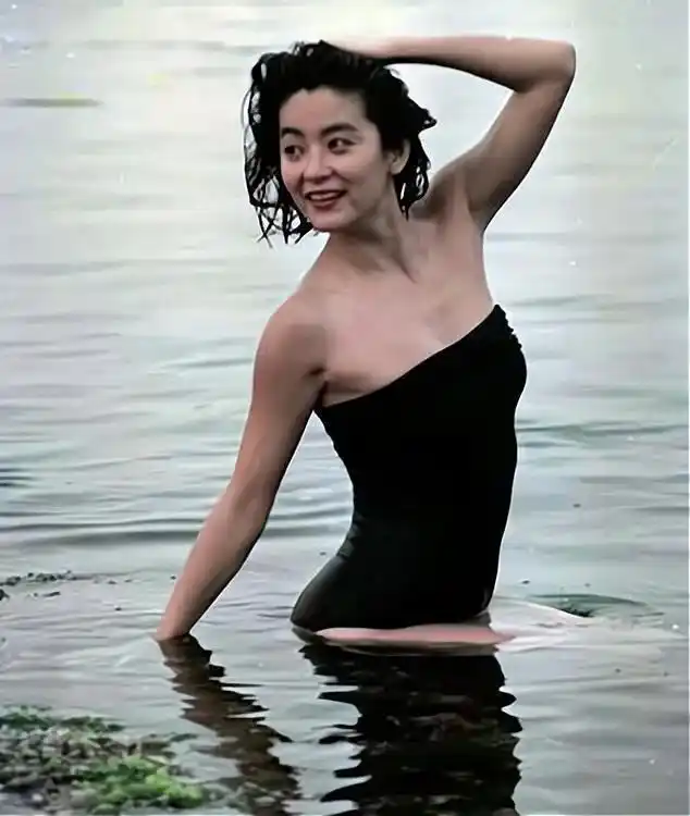 "惊艳了时光的女神"林青霞,气质动人,国色天香,真的好美