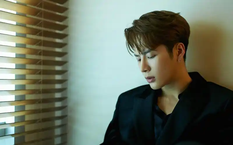 王嘉尔帅气好看壁纸高清帅气王嘉尔