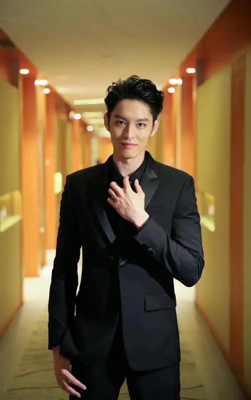 电影《叱咤风云》参与「太湖电影之夜」曹佑宁 ,范逸臣帅气出席