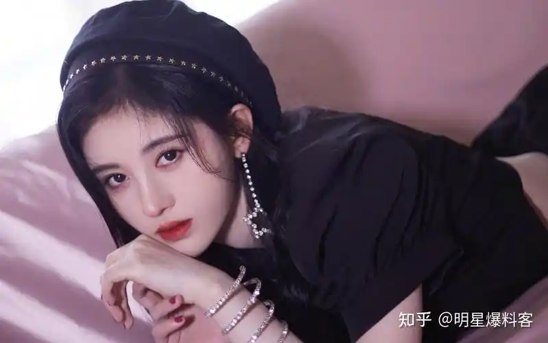 娱乐连连看:杨紫,谢霆锋,田曦薇,秦岚,庄达菲,鞠婧祎