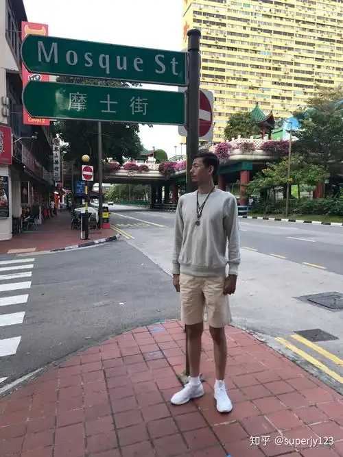 身高一米八五的男生适合穿短裤吗怎么搭配好呢