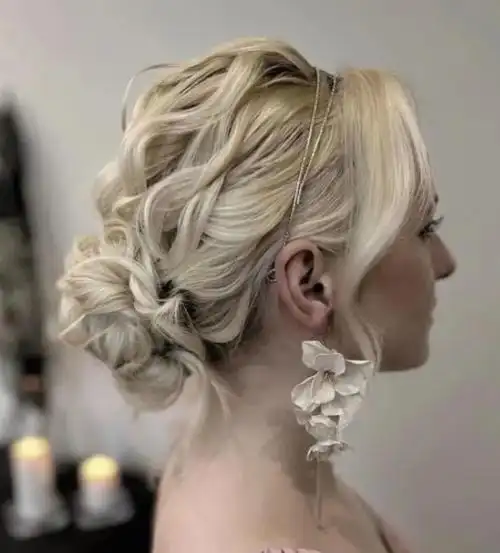 简单法式盘发发型 唯美大气自带高级感_盘发发型 - 美发站