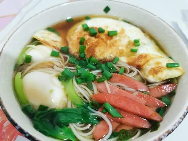 妈妈味的生日鸡蛋面的做法