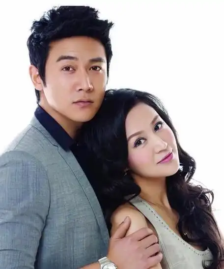 陆毅晒夫妻亲密合照路人认不出陆毅称女方嫁给他有点可惜了