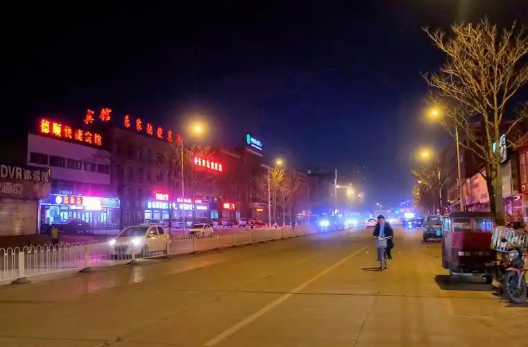 唐山市玉田县鼓楼东街111号