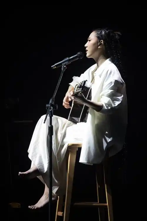 「洄游」重启,陈粒的继续进化_音乐_演唱会_歌曲