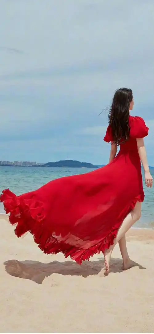 刘诗诗红裙海边写真