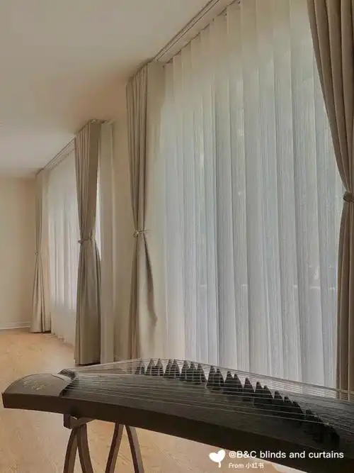 红产品的碰撞也可以很精彩7815白纱三倍褶制作,垂地轻柔,随风飘动