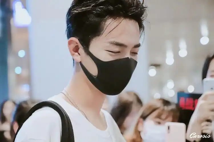 180728北京-贵阳 肖战 机场 - 堆糖,美图壁纸兴趣社区