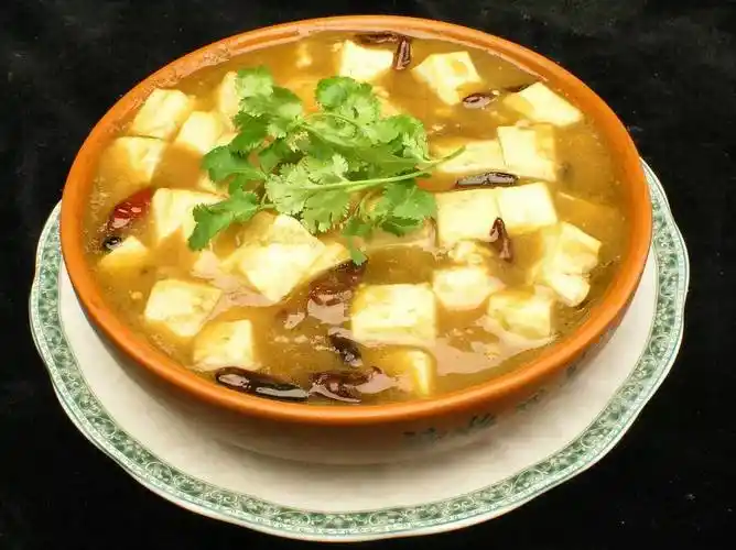 狗肉炖豆腐,东北八大炖之一.