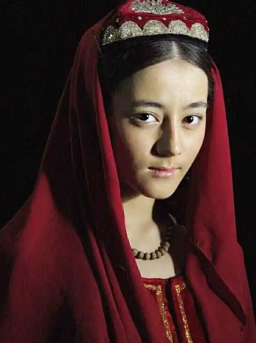 厦门留光末路迷途了解迪丽热巴处女作阿娜尔罕成名是有原因的