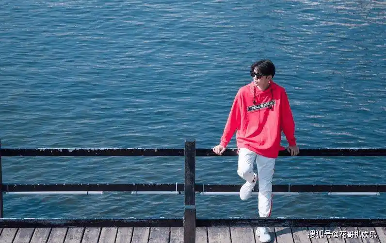 易烊千玺的父亲易上捷,因涉足情趣用品行业,再次引来网友的骂声