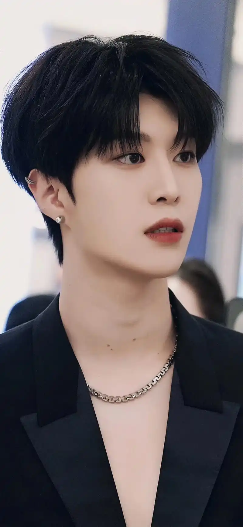 范丞丞全屏壁纸 #下颚线 #绝美 - 抖音