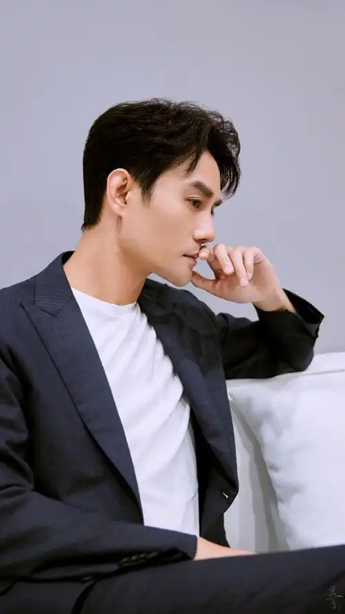 王凯大江大河3##王凯车展生图#极狐上海车展原图壁纸@王凯kkw