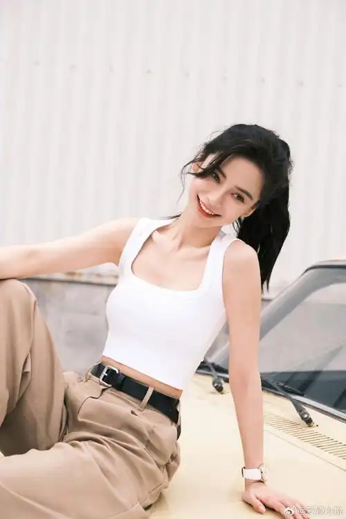 angelababy##angelababy君绮罗#    在各自喜欢的事情里变得可爱从容