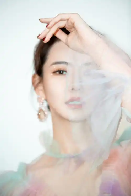 戚薇彩虹裙仙气写真图片45