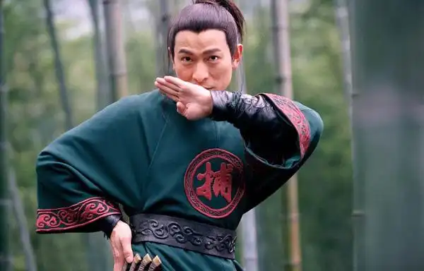 刘德华:《十面埋伏》也用了很多特效,是澳大利亚的团队制作的.