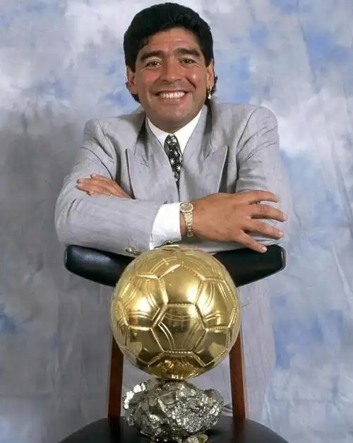 马拉多纳称有600多位情人曾是足球天才却因心脏病突发去世