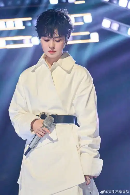 郁可唯@胡彦斌《谁不是》#声生不息#每周六@芒果tv12:00,@湖南卫视22