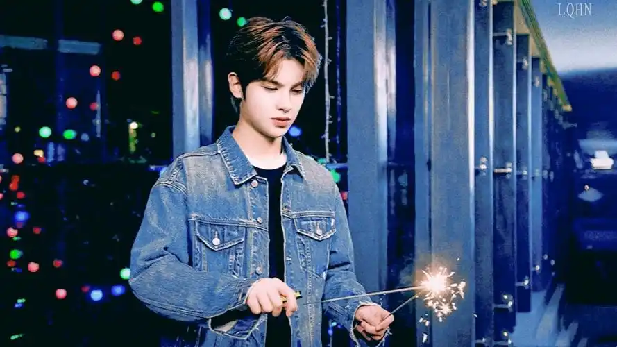 黄明昊橙素 - 堆糖,美图壁纸兴趣社区