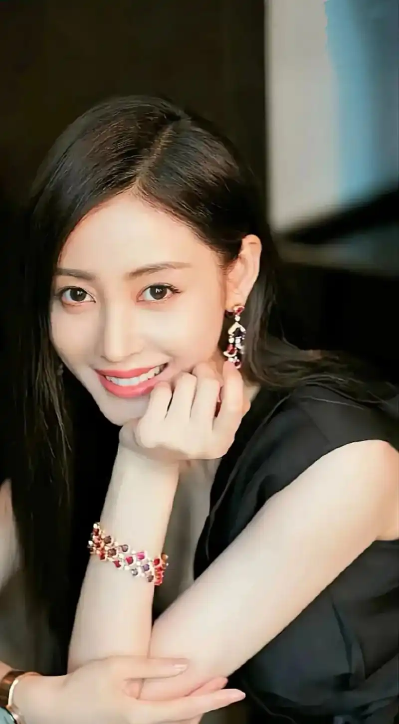 看看张天爱惊艳的照片#美女明星,永远爱我心中的大叔#谁都无法 - 抖音