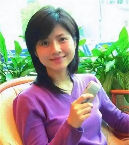 14岁成名,29岁嫁豪门,45岁痛失爱女的主持人吉雪萍,现况如何?