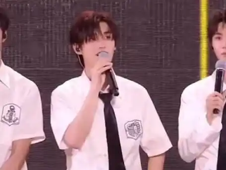 丁程鑫提敖子逸