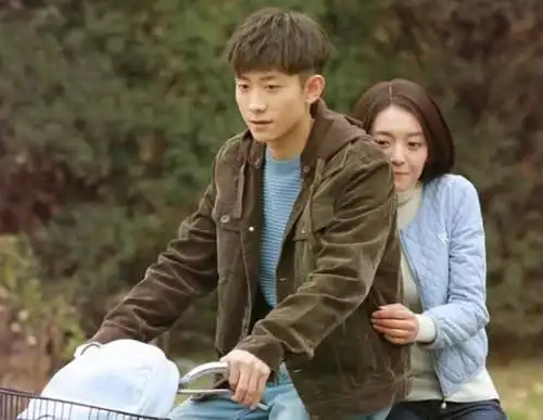 流量小生为混眼熟上综艺捞金增加曝光率张一山却默默演戏