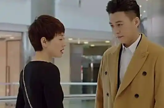 靳东为了讨好女演员们,给她们人手都送了一只口红_罗子君_贺涵_说教