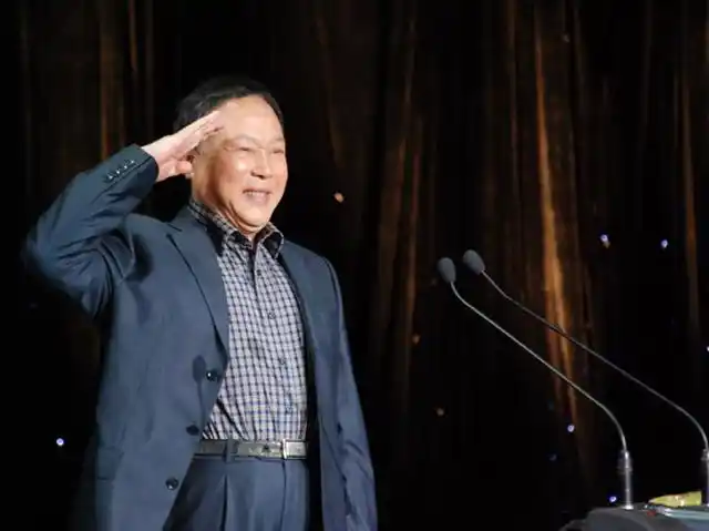 《英雄儿女》王成扮演者刘世龙去世 生前旧照回顾